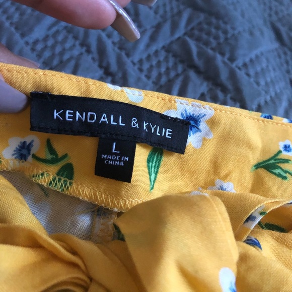 Shorts - Picture 2 of 4